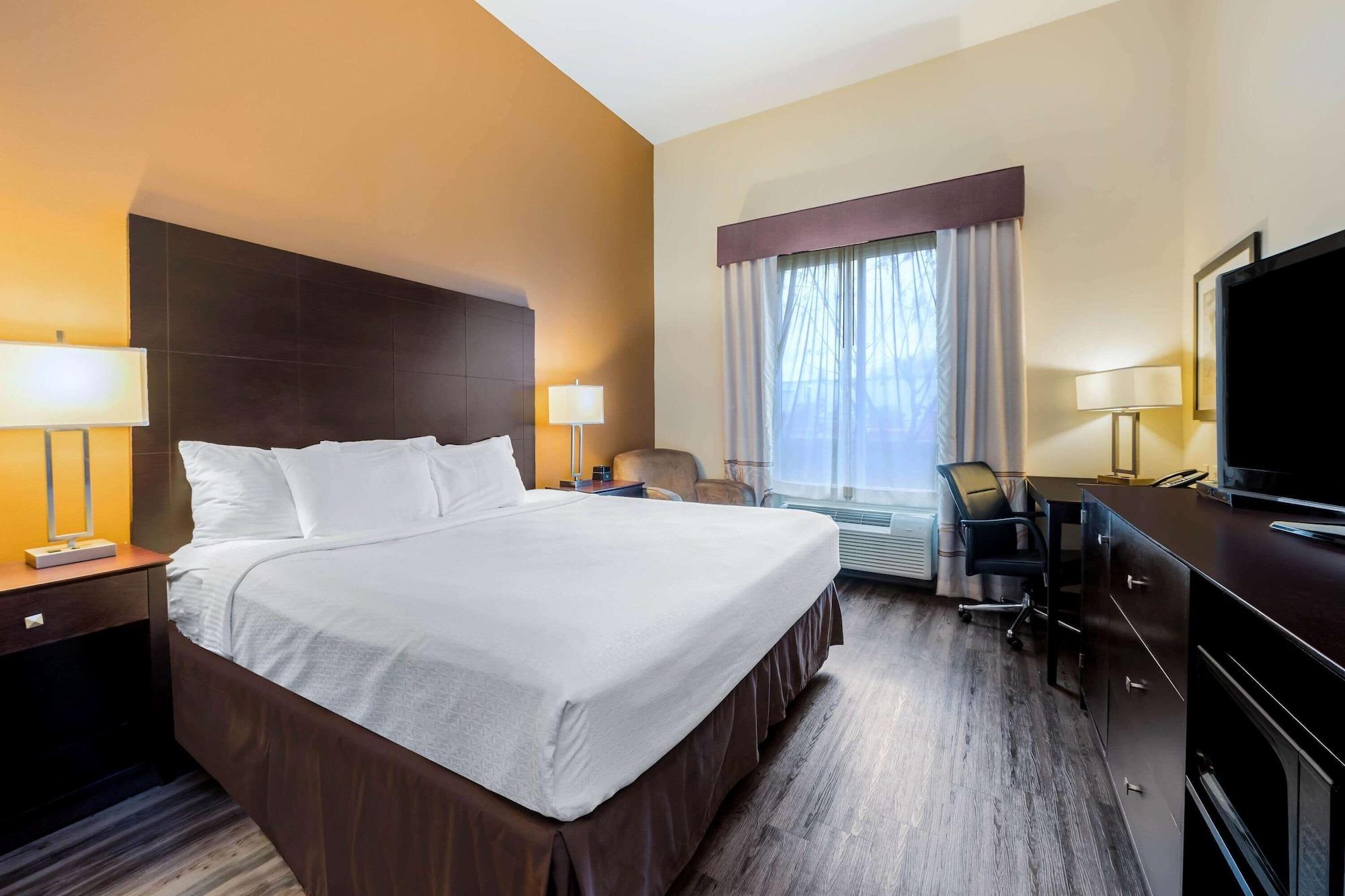 La Quinta By Wyndham Marshall Ngoại thất bức ảnh